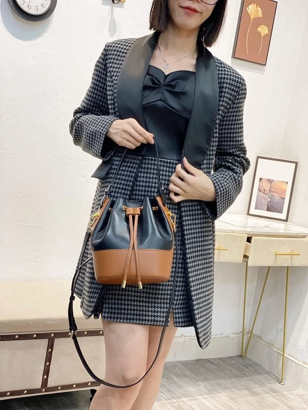 Bucket Bag Genuine Cow Leather Women's Unique Shoulder Bags Multi-color Patchwork Shoulder Handbag Purses (Black)