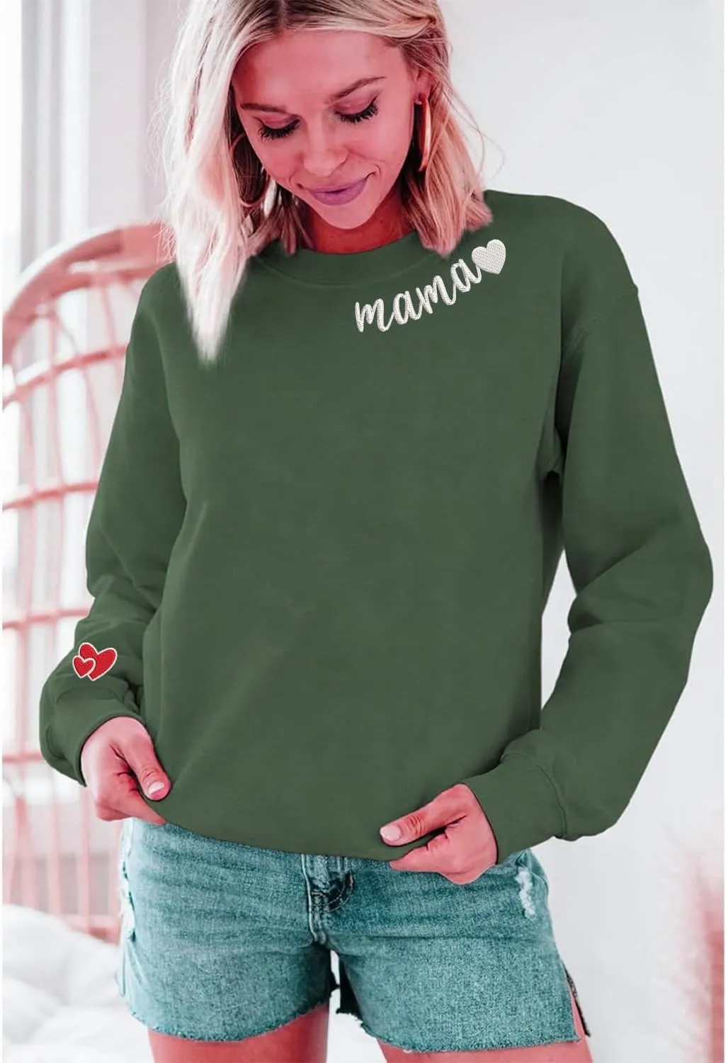 Mama Embroidered Crewneck Sweatshirt, Mama Neckline Sweater with Heart on Sleeve, Mama Pullover Size M-4XL