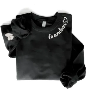 Mama Embroidered Crewneck Sweatshirt, Mama Neckline Sweater with Heart on Sleeve, Mama Pullover Size M-4XL