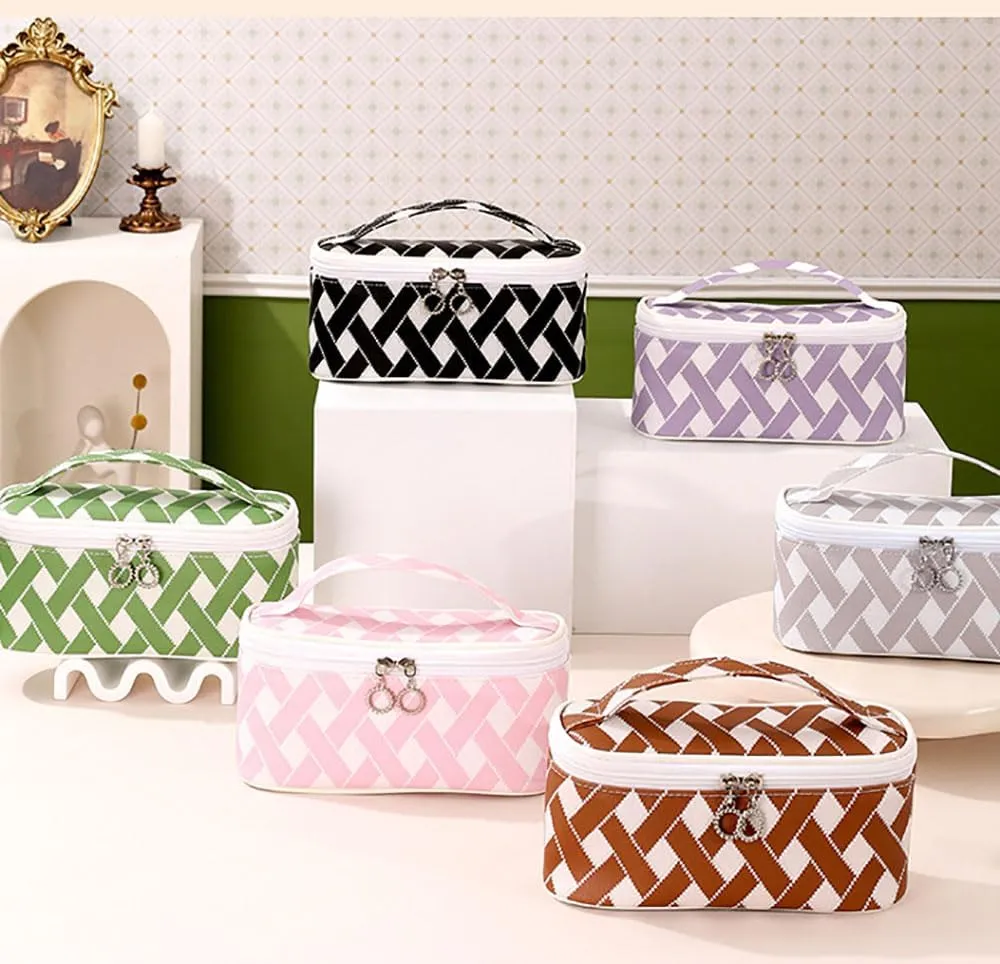 Portable Makeup Bag With Large StoragExquisite And High End Travel Storage Box Wash Bag Home Waterproof Toiletry Bag (purple)