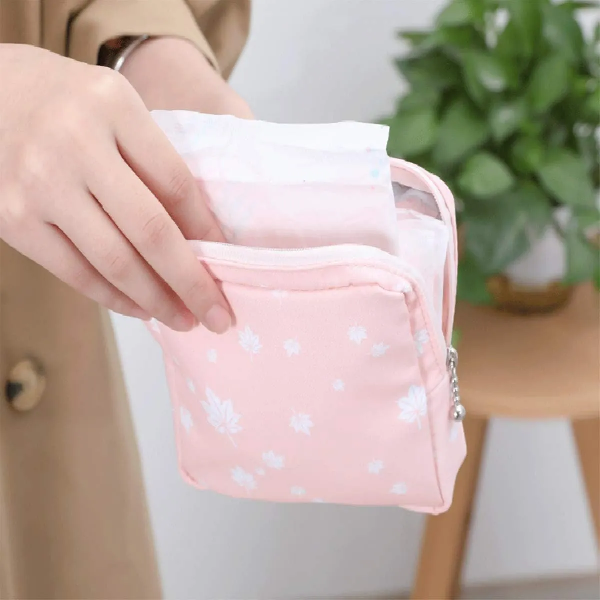 Tuciyke Sanitary Napkin Storage Bag,2pcs Cotton Cloth Portable Sanitary Storage bag with Zipper 5x5 inches First Period Bag for Girls/Ladies/Women(Cactus)